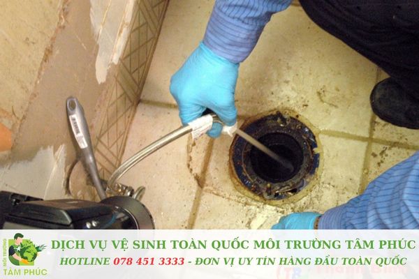 Thông cống nghẹt tại Châu Thành Kiên Giang – Dọn Sạch Sẽ 100% 3 Môi trường Tâm Phúc ứng dụng máy lò xo chuyên dụng, máy thông cống áp lực cao