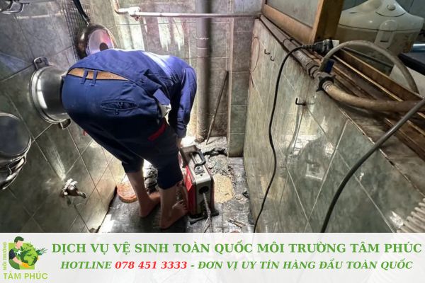 Thông cống nghẹt tại Tân Chính