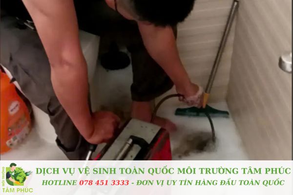 Thông cống nghẹt tại Tân Chính