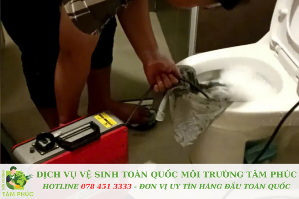 Thông tắc bồn cầu tại Cô Tô