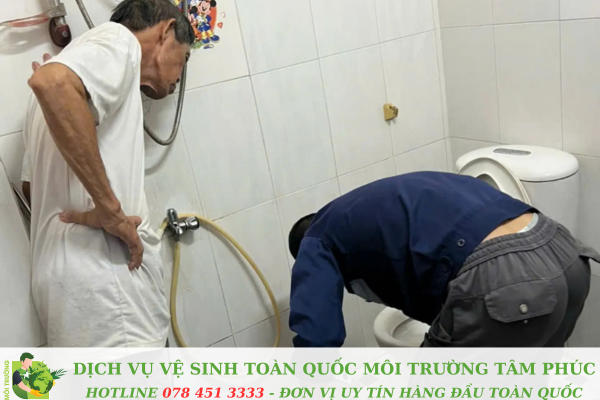 Thông tắc bồn cầu tại Cô Tô