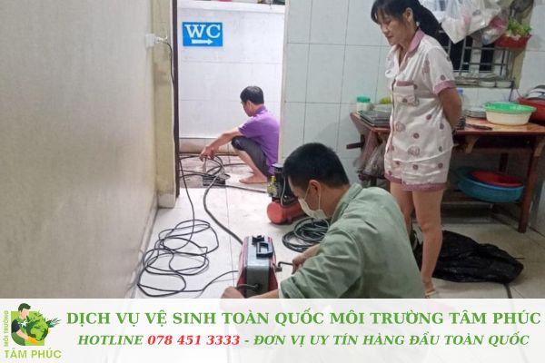 Thông tắc cống tại Đầm Hà