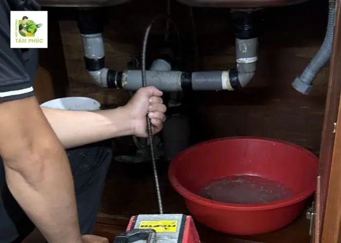 Thông Tắc Cống Tại Phúc Yên Giá Rẻ - Uy Tín 2025 4 thong tac cong tai thanh pho phuc yen 3 -