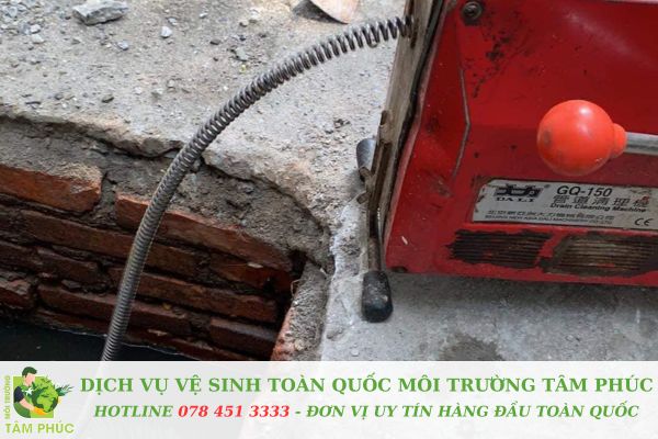 Thông tắc cống tại thị xã Đông Triều