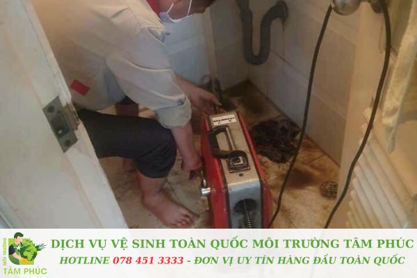 Thông tắc cống tại thị xã Đông Triều