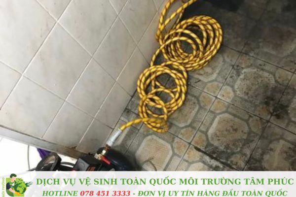 Thông tắc cống tại Thị xã Kinh Môn 
