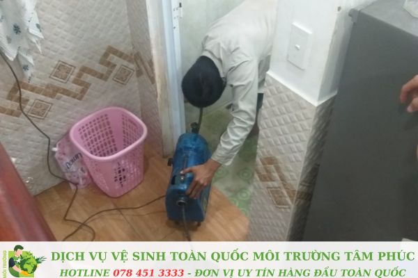 Thông tắc cống tại Thị xã Kinh Môn 