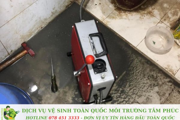 Thông tắc cống tại Thị xã Kinh Môn 