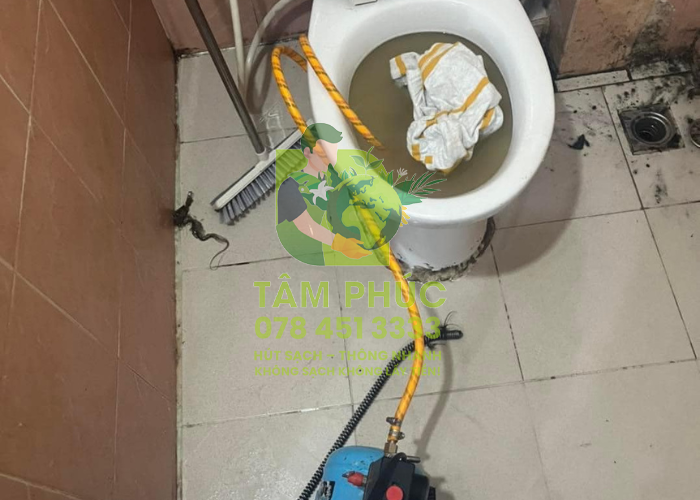 Thông bồn cầu nghẹt tại Hiệp Thành, Cà Mau - Bảo hành dài hạn 2026 1 hinh anh thuc te tam phuc 28 -