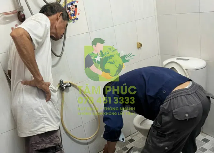 Thông bồn cầu nghẹt tại Lý Văn Lâm Cà Mau uy tín 2026 3 hinh anh thuc te tam phuc 43 -