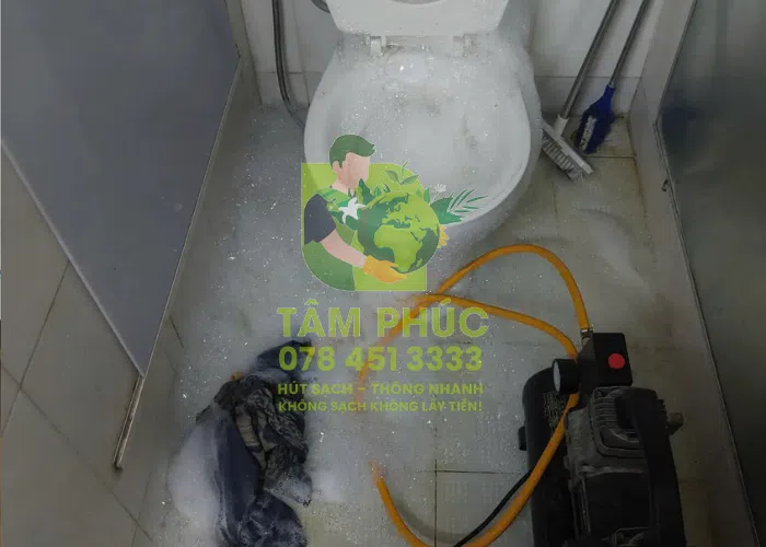 Thông bồn cầu nghẹt tại Lý Văn Lâm Cà Mau uy tín 2026 1 hinh anh thuc te tam phuc 47 -