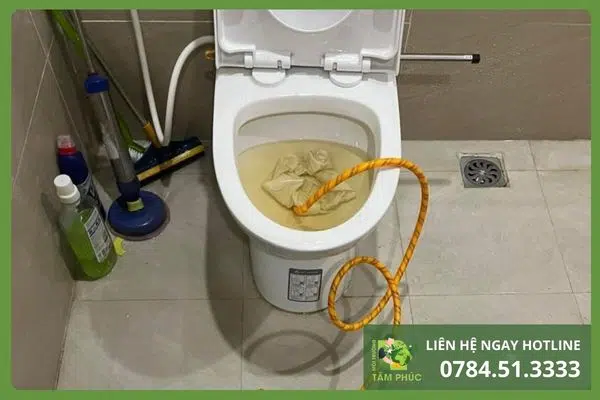 Thông tắc bồn cầu tại Kim Bảng - Nhanh 15 phút có mặt 3 thong-tac-bon-cau-tai-kim-bang