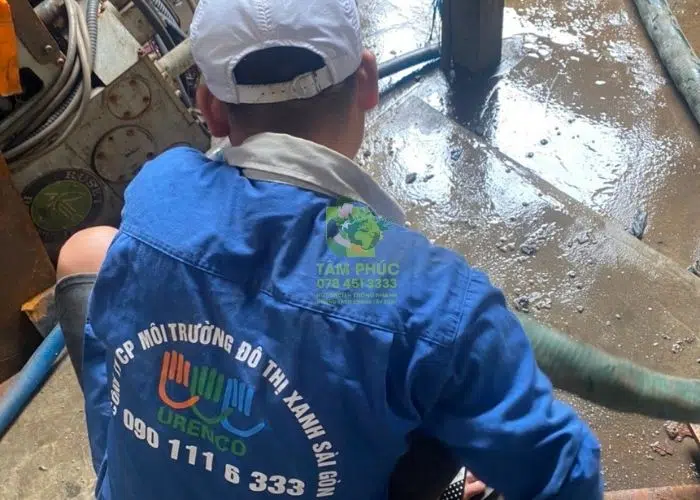 Hút bể phốt tại Chi Lăng, Lạng Sơn – Xe đúng tải, giá cố định theo khối 2 Hút bể phốt tại Chi Lăng