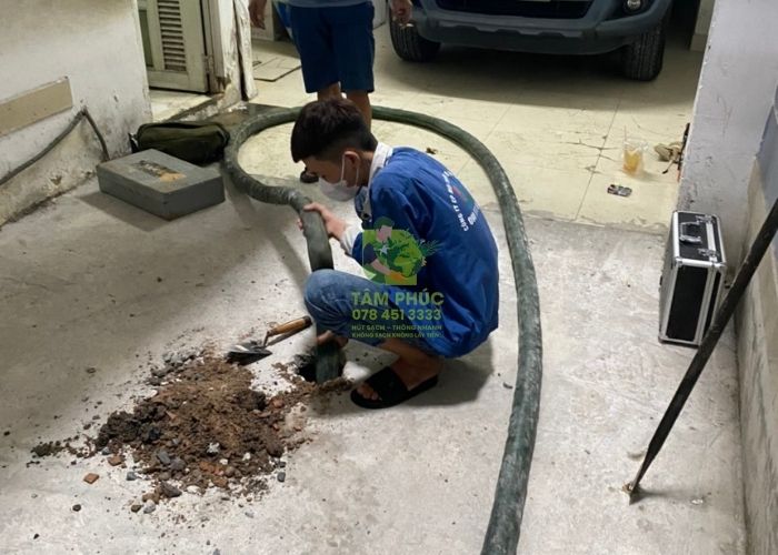 Hút bể phốt tại Phù Cừ