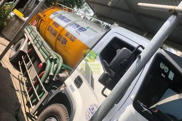 Hút hầm cầu tại thành phố Nha Trang – Hút sạch 100% bùn thải 6 hut-ham-cau-tai-thanh-pho-nha-trang-6