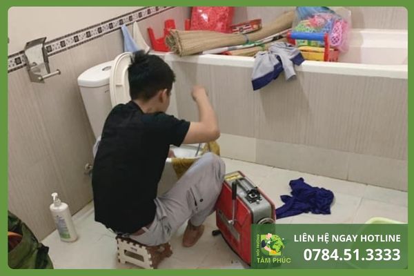 Thông bồn cầu nghẹt tại Tam Kỳ Quảng Nam – Cam kết đúng hẹn 100% 5 thong-bon-cau-nghet-tai-tam-ky-4