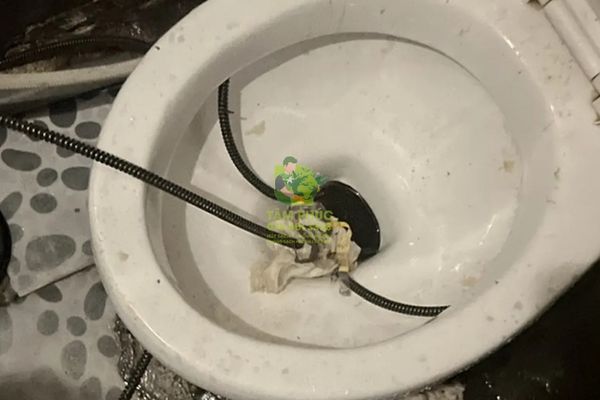 thong-bon-cau-nghet-tai-hau-loc-3