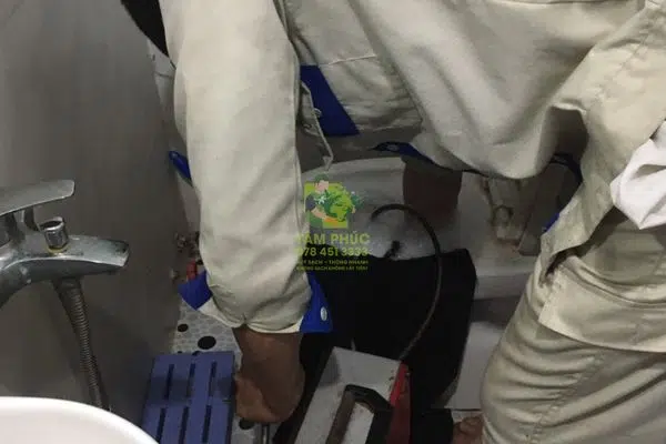 Thông bồn cầu nghẹt tại Hoà Thuận Quảng Nam – Gọi Là Tới, Xử Lý 45P 4 thong-bon-cau-nghet-tai-hoa-thuan-3