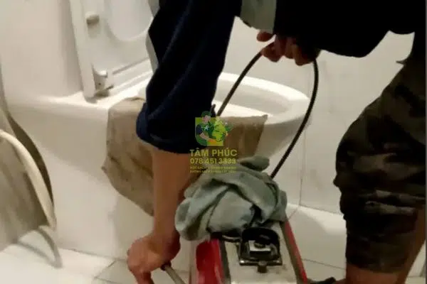 Thông bồn cầu nghẹt tại Lai Vung Đồng Tháp – Làm sạch 99.99% 3 thong-bon-cau-nghet-tai-lai-vung-3