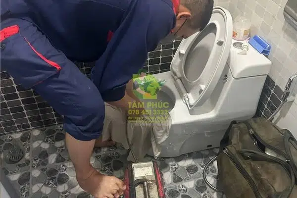 Thông bồn cầu nghẹt tại Phong Hiệp - Giá tốt nhất 2026 5 Thông bồn cầu nghẹt Phong Hiệp