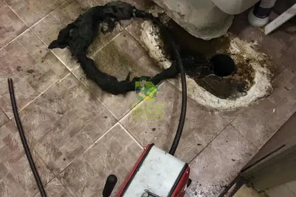 Thông bồn cầu nghẹt tại Tân Thạnh Quảng Nam – Cam kết xử lý sạch 100% 5 thong-bon-cau-nghet-tai-tan-thanh-quang-nam-3