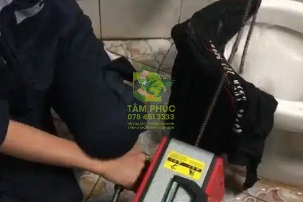 Thông bồn cầu nghẹt tại Vĩnh Hậu, Bạc Liêu - Sạch triệt để 99% 3 Thông bồn cầu nghẹt Vĩnh Hậu