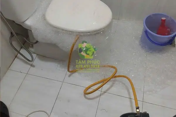 Thông bồn cầu nghẹt tại Vĩnh Thanh - Xử lý sạch 99% 4 Thông bồn cầu nghẹt tại Vĩnh Thanh