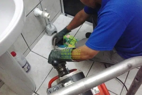 Thông cống nghẹt tại Ba Chúc - Xử lý nhanh 30 phút 2 Thông cống nghẹt tại Ba Chúc