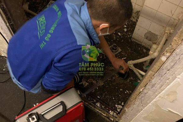 Thông cống nghẹt tại Cù Lao Giêng