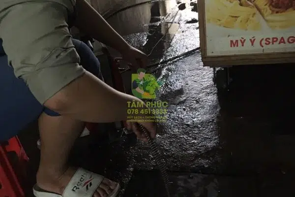 Thông cống nghẹt tại Ngãi Tứ