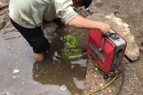 Thông cống nghẹt tại Trung Hiệp - Sạch triệt để, giá rẻ từ 99K 3 Thông cống nghẹt tại Trung Hiệp