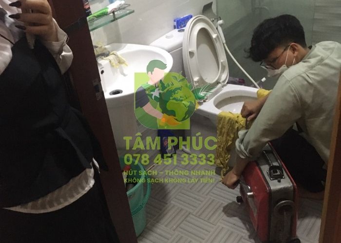 Thông tắc bồn cầu tại Sơn Động