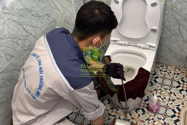 Thông tắc bồn cầu tại Thạch An