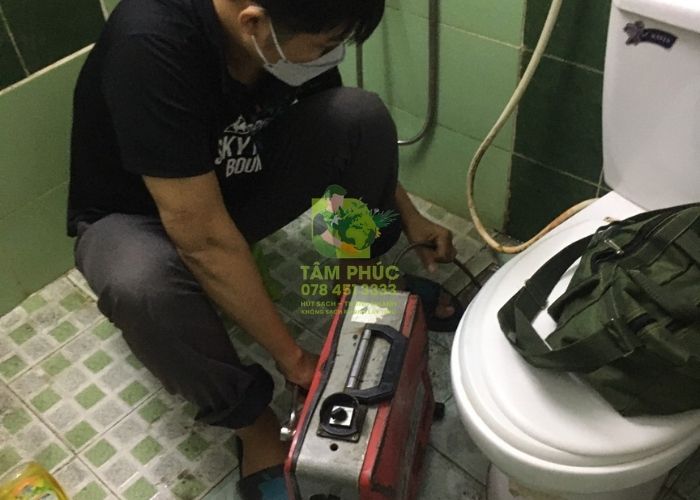 Thông tắc cống tại Phổ Yên