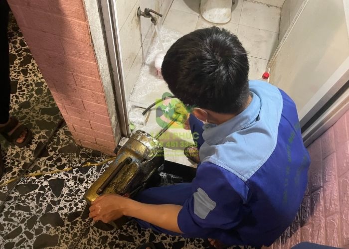Thông tắc cống tại Phú Bình