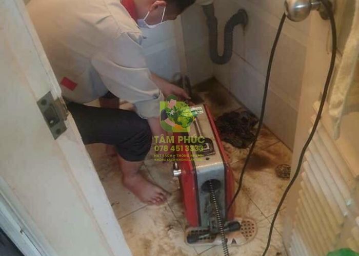 Thông tắc cống tại Sông Công
