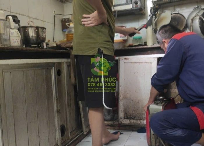 Thông tắc cống tại Võ Nhai