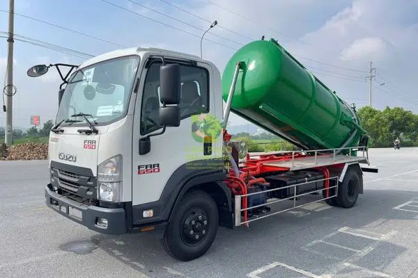 Hút hầm cầu tại Quảng Ninh Quảng Bình – Đảm bảo 100% hút sạch 2 hut-ham-cau-tai-quang-ninh-quang-binh