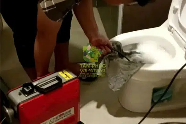 Thông bồn cầu nghẹt tại Châu Thành A - Xử lý nhanh, giá từ 99k 7 Thông bồn cầu nghẹt tại Châu Thành A