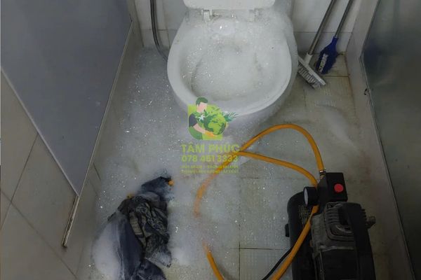 Thông bồn cầu nghẹt tại Châu Thành A