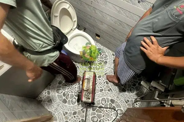 Thông bồn cầu nghẹt tại Cù Lao Dung - Giá minh bạch, 0 phát sinh 3 Thông bồn cầu nghẹt tại Cù Lao Dung