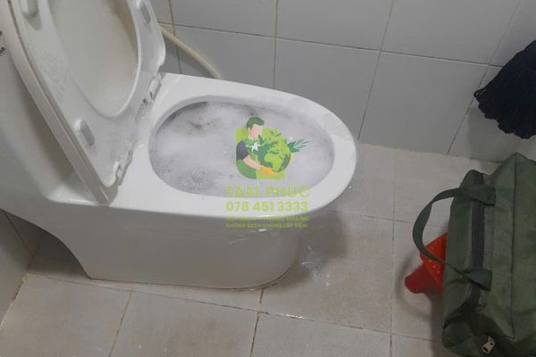 Thông bồn cầu nghẹt tại Hoàng Châu Cần Thơ - Giá tốt 2026 2 Thông bồn cầu nghẹt tại Hoàng Châu