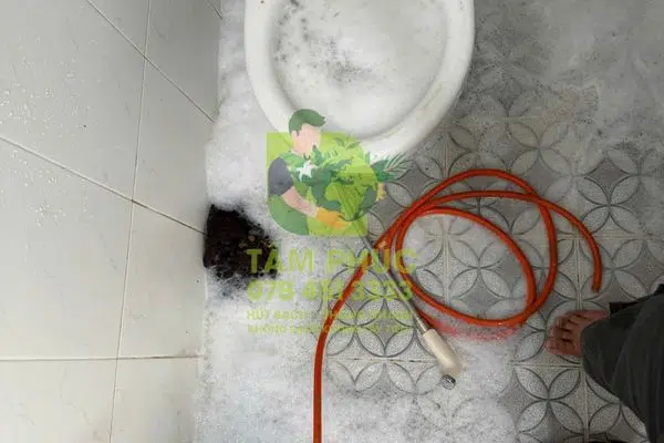 Thông bồn cầu nghẹt tại Hoàng Châu Cần Thơ - Giá tốt 2026 5 Thông bồn cầu nghẹt tại Hoàng Châu