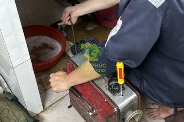 Thông bồn cầu nghẹt tại Thới Lai