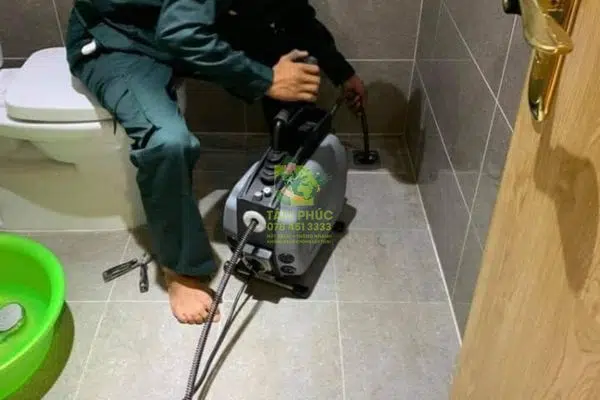 Thông cống nghẹt tại Quảng Ninh Quảng Bình – Triệt Để 100% 6 thong-cong-nghet-tai-quang-ninh-4