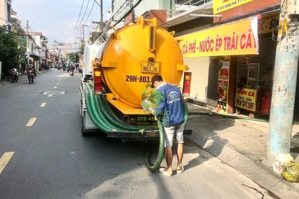 Hút hầm cầu Phường 2 Quận Phú Nhuận – Xe hiện đại, hút sạch 100% 4 hut-ham-cau-phuong-2-quan-phu-nhuan-3