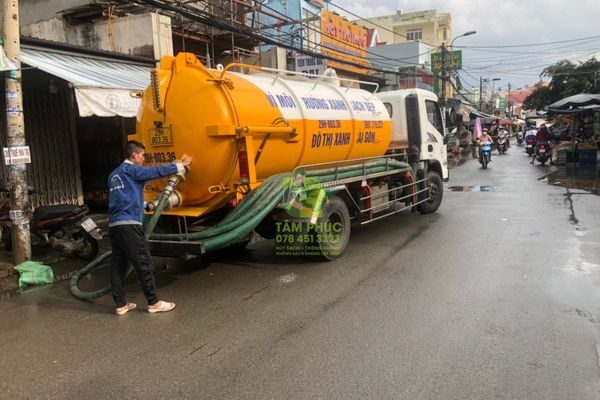 Hút hầm cầu Phường 8 Quận Tân Bình – Theo khối, xe bồn hiện đại 5 hut-ham-cau-phuong-8-quan-tan-binh-4